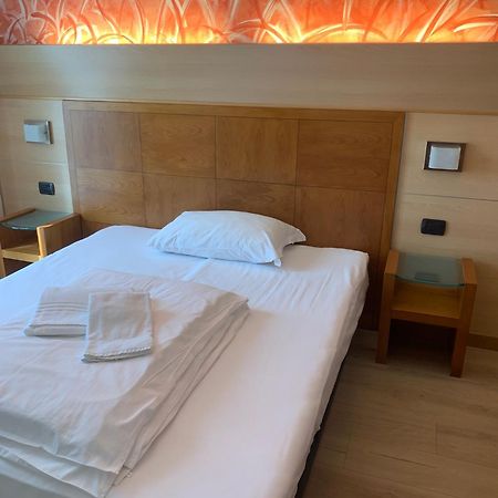 Hotel Garni Delle Rose Ceniga Екстериор снимка