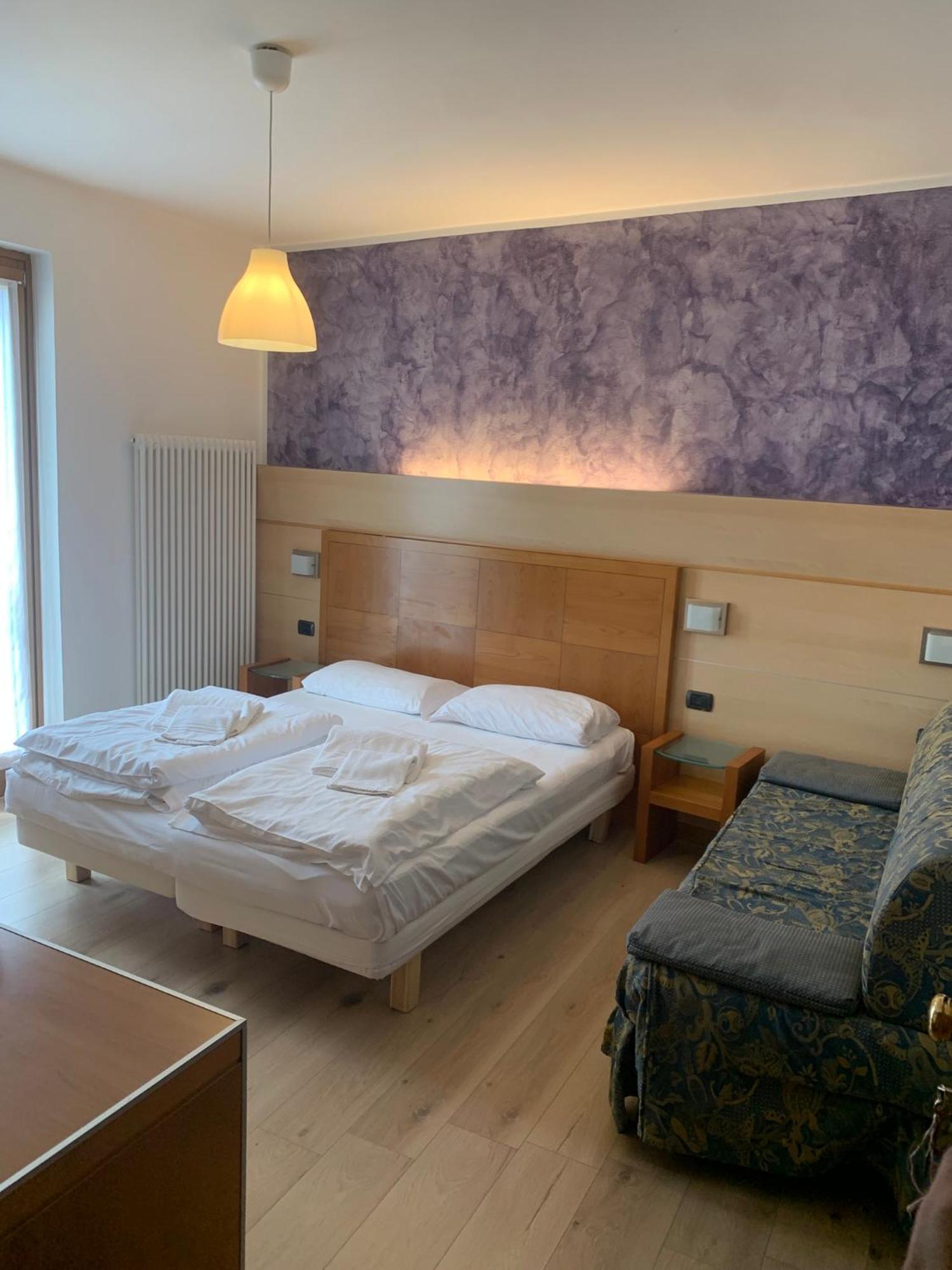 Hotel Garni Delle Rose Ceniga Екстериор снимка
