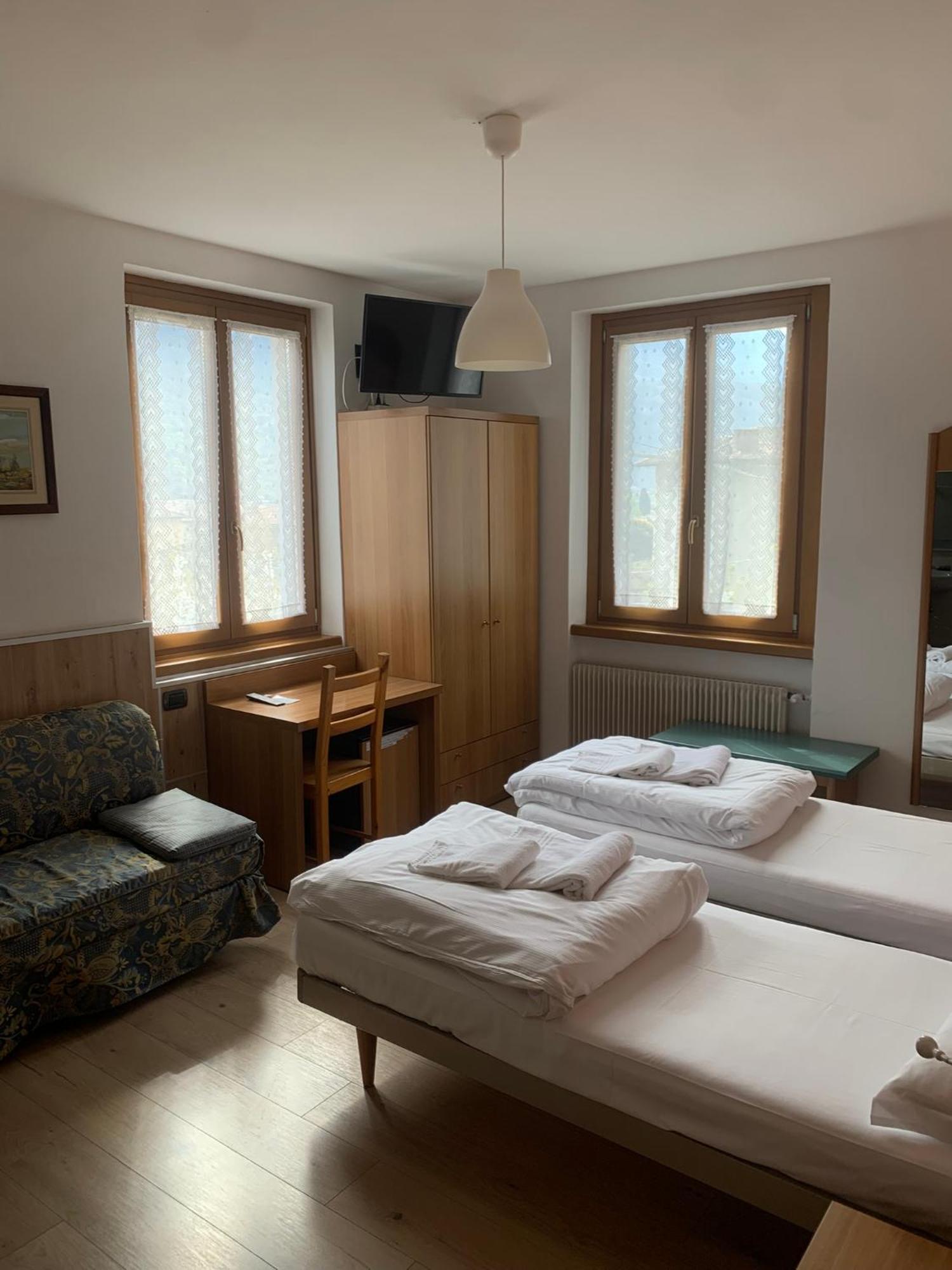 Hotel Garni Delle Rose Ceniga Екстериор снимка